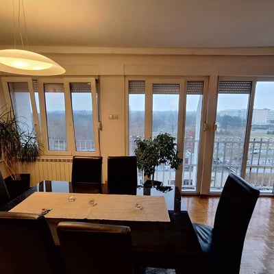 Rent of a spacious 3-room apartment, 94 m², New Belgrade, Serbia